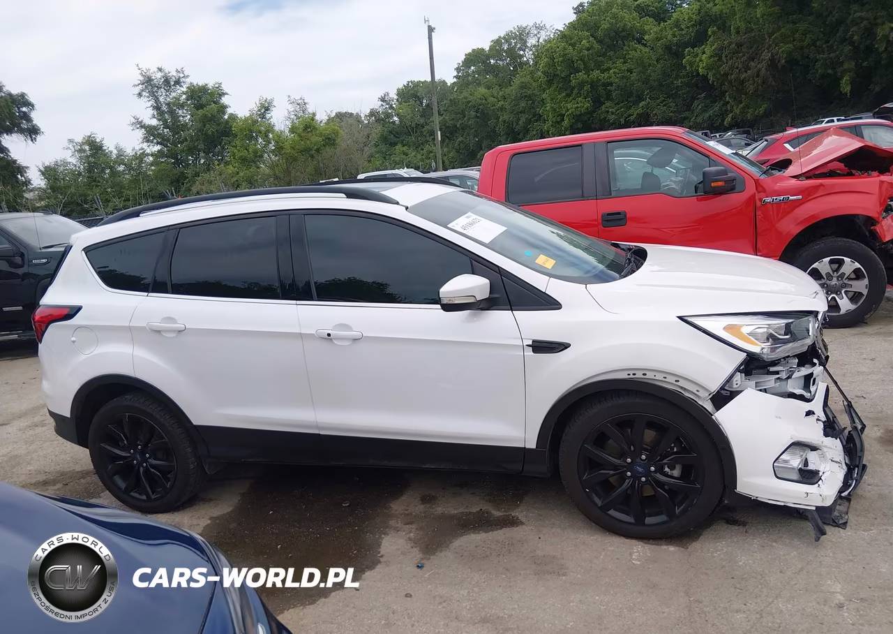 2019 Ford Escape Titanium VIN:1FMCU0J91KUC52975 - 13