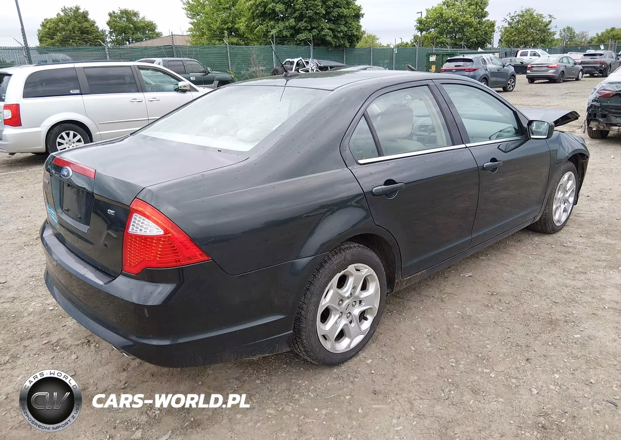 2010 Ford Fusion Se VIN:3FAHP0HA4AR273915 - 4