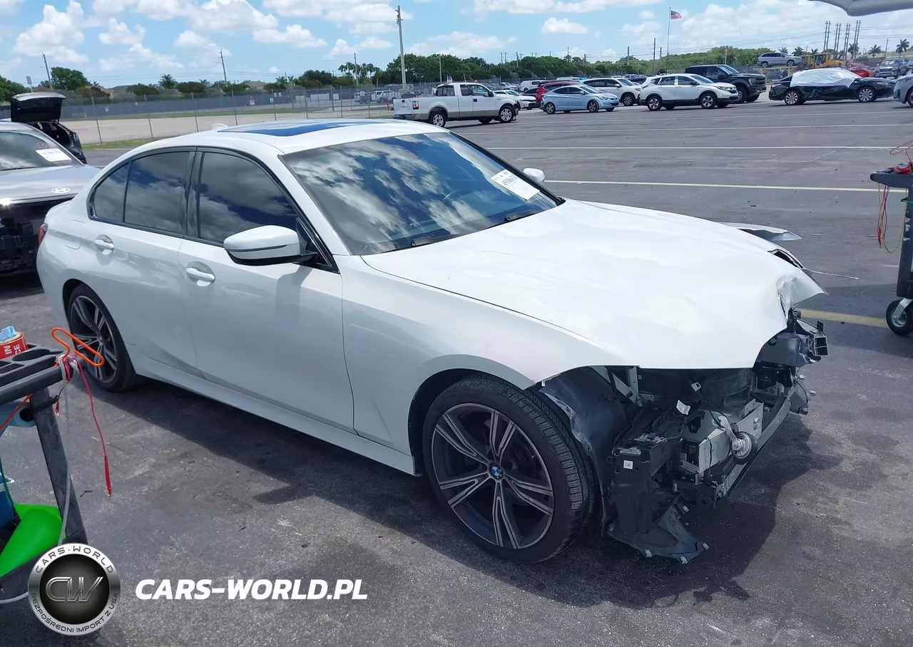 2022 BMW 330I – zdjęcie 1 z 17