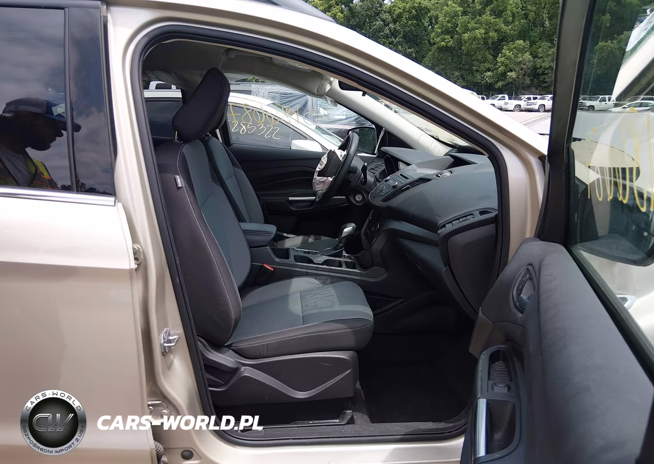 2018 Ford Escape Se VIN:1FMCU0GD8JUD20635 - 5