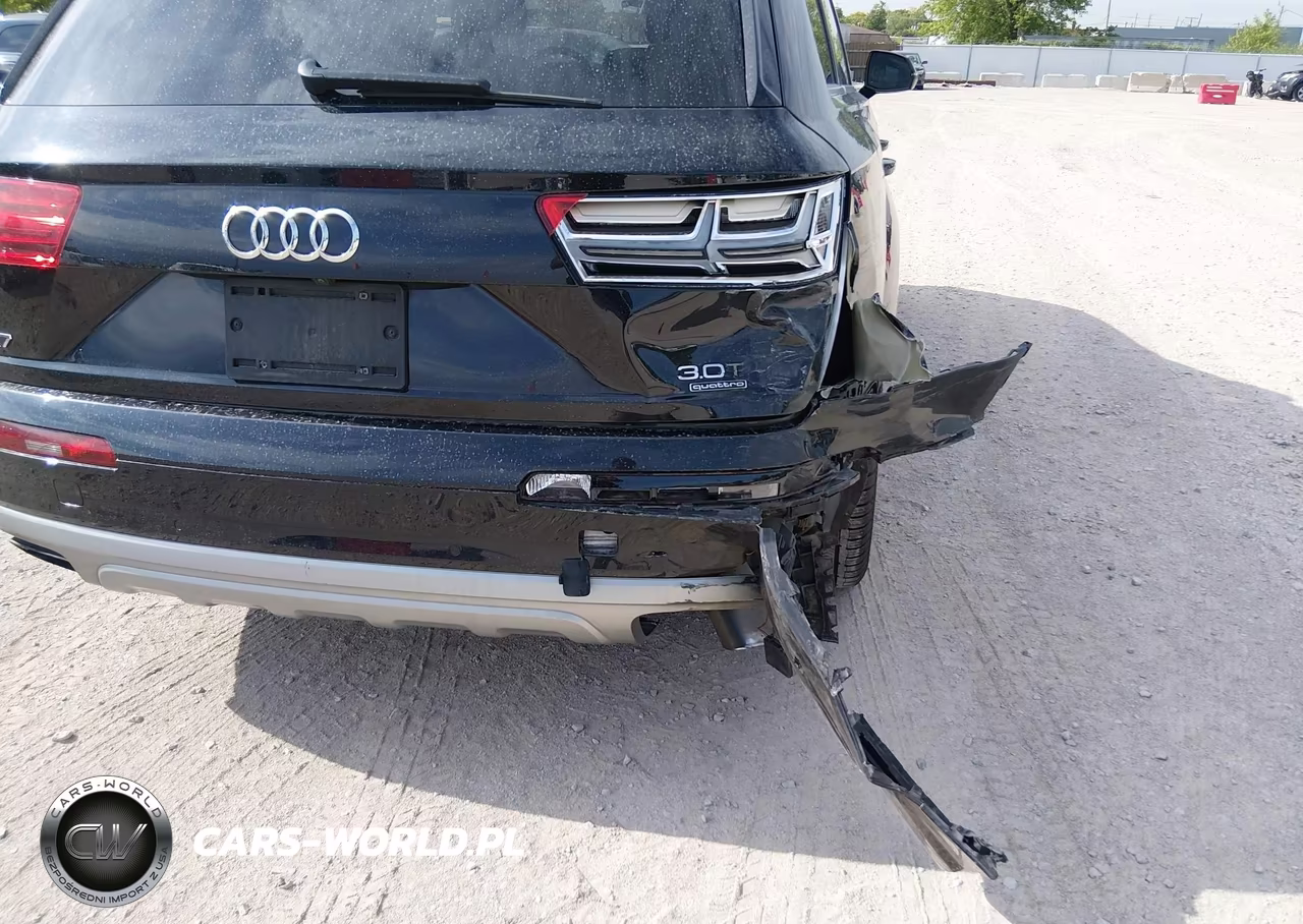 2017 Audi Q7 3.0T Premium VIN:WA1LAAF72HD053303 - 6