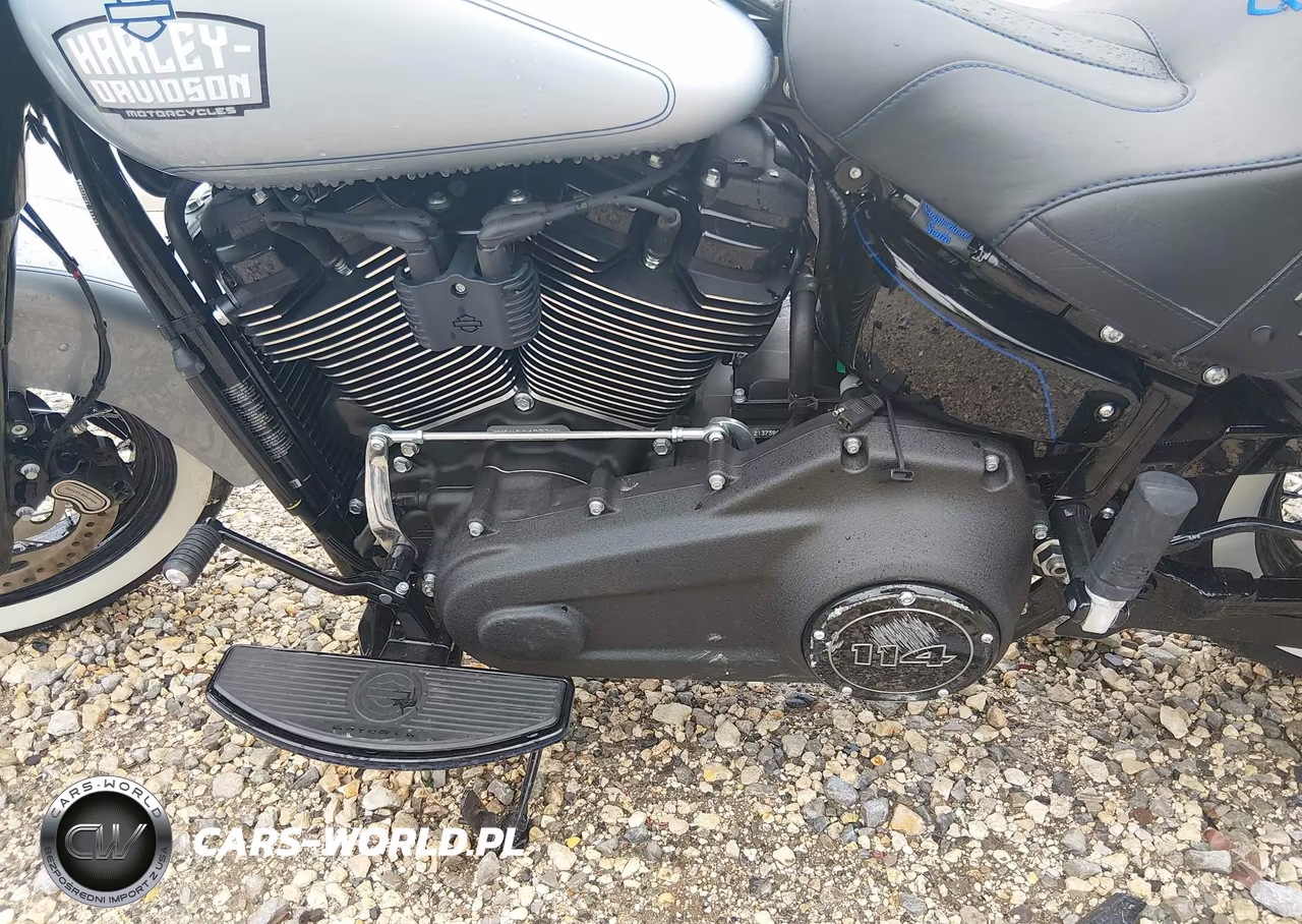 2024 Harley-Davidson Flhcs VIN:1HD1YBK11RB040330 - 9