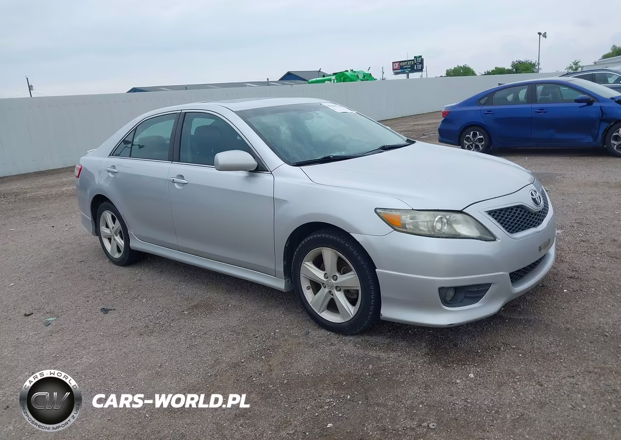 2010 Toyota Camry Se – zdjęcie 1 z 11