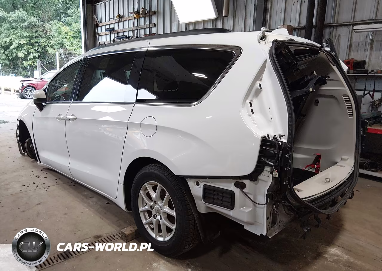 2020 Chrysler Voyager Lxi VIN:2C4RC1DG2LR265105 - 3