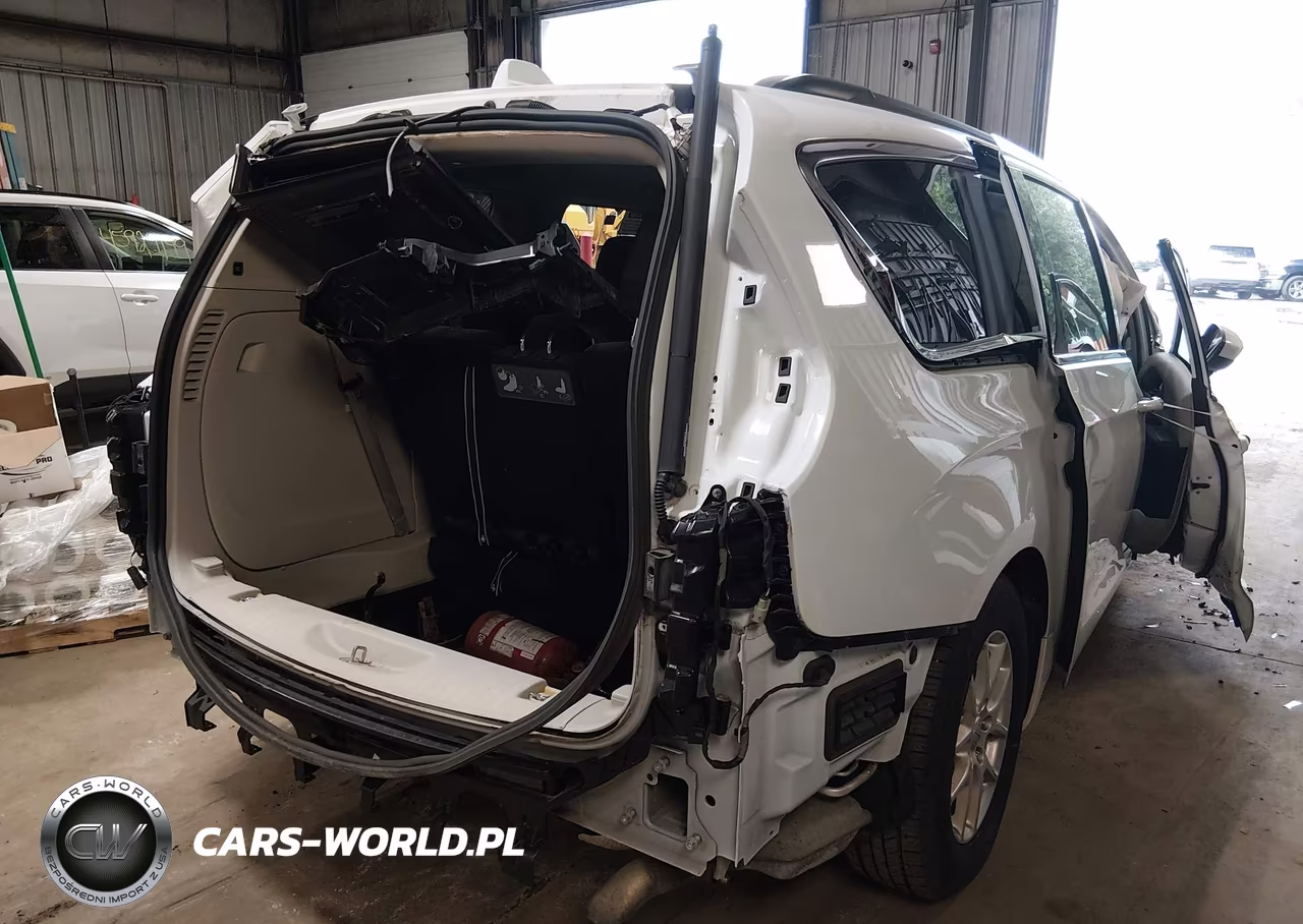 2020 Chrysler Voyager Lxi VIN:2C4RC1DG2LR265105 - 4