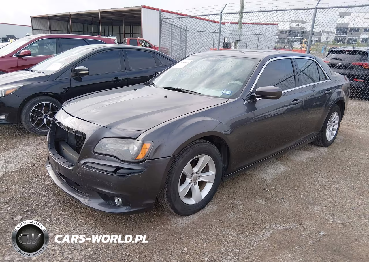 2013 Chrysler 300 Motown VIN:2C3CCAAG7DH556592 - 2