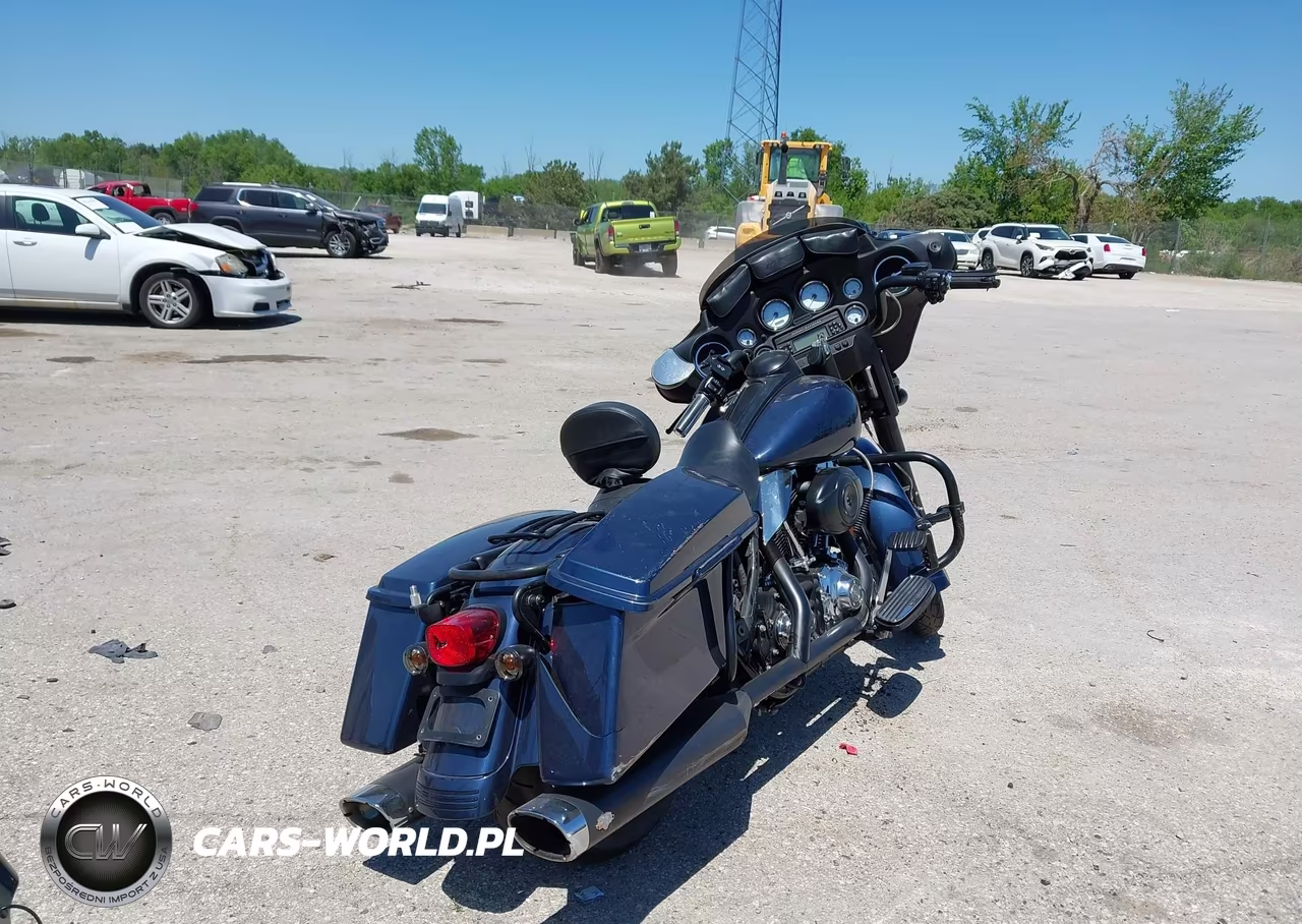 2008 Harley-Davidson Flhx VIN:1HD1KB43X8Y699647 - 4