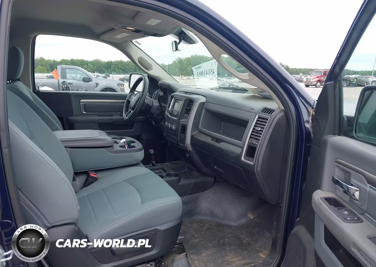 2018 Ram 2500 Tradesman 4X4 8' Box VIN:3C6LR5AT2JG356401 - 5