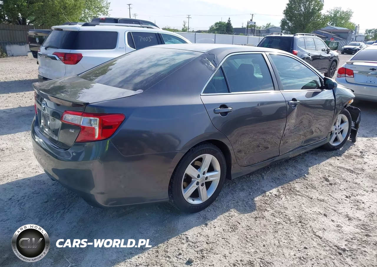 2014 Toyota Camry Se VIN:4T1BF1FK3EU466488 - 4