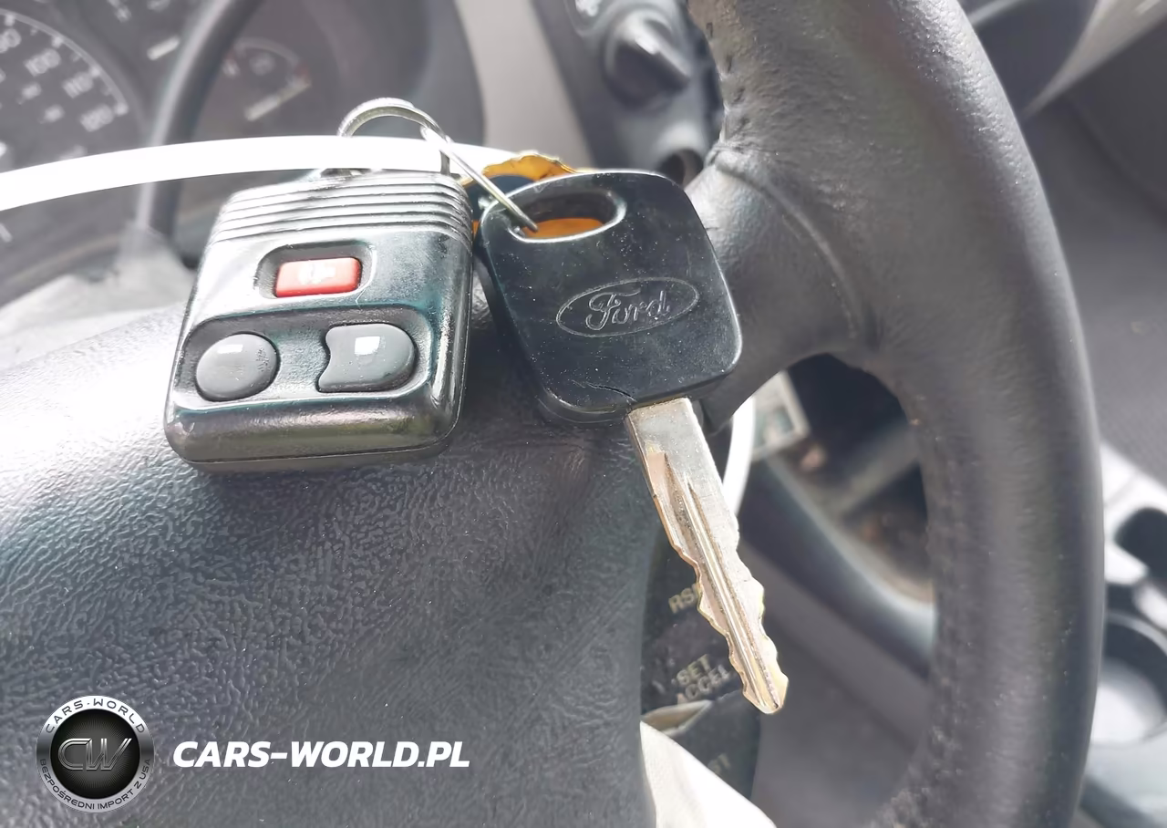 1999 Ford Explorer Sport VIN:1FMYU24E9XUA38561 - 11