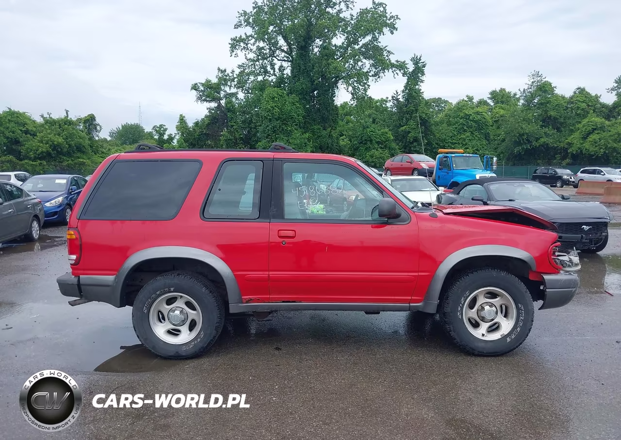 1999 Ford Explorer Sport VIN:1FMYU24E9XUA38561 - 13