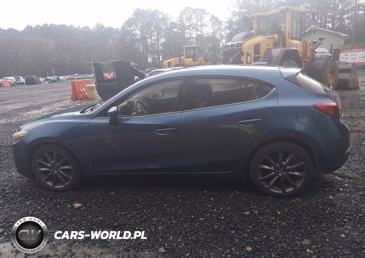 2018 Mazda Mazda3 Touring VIN:3MZBN1L33JM274102 - 14