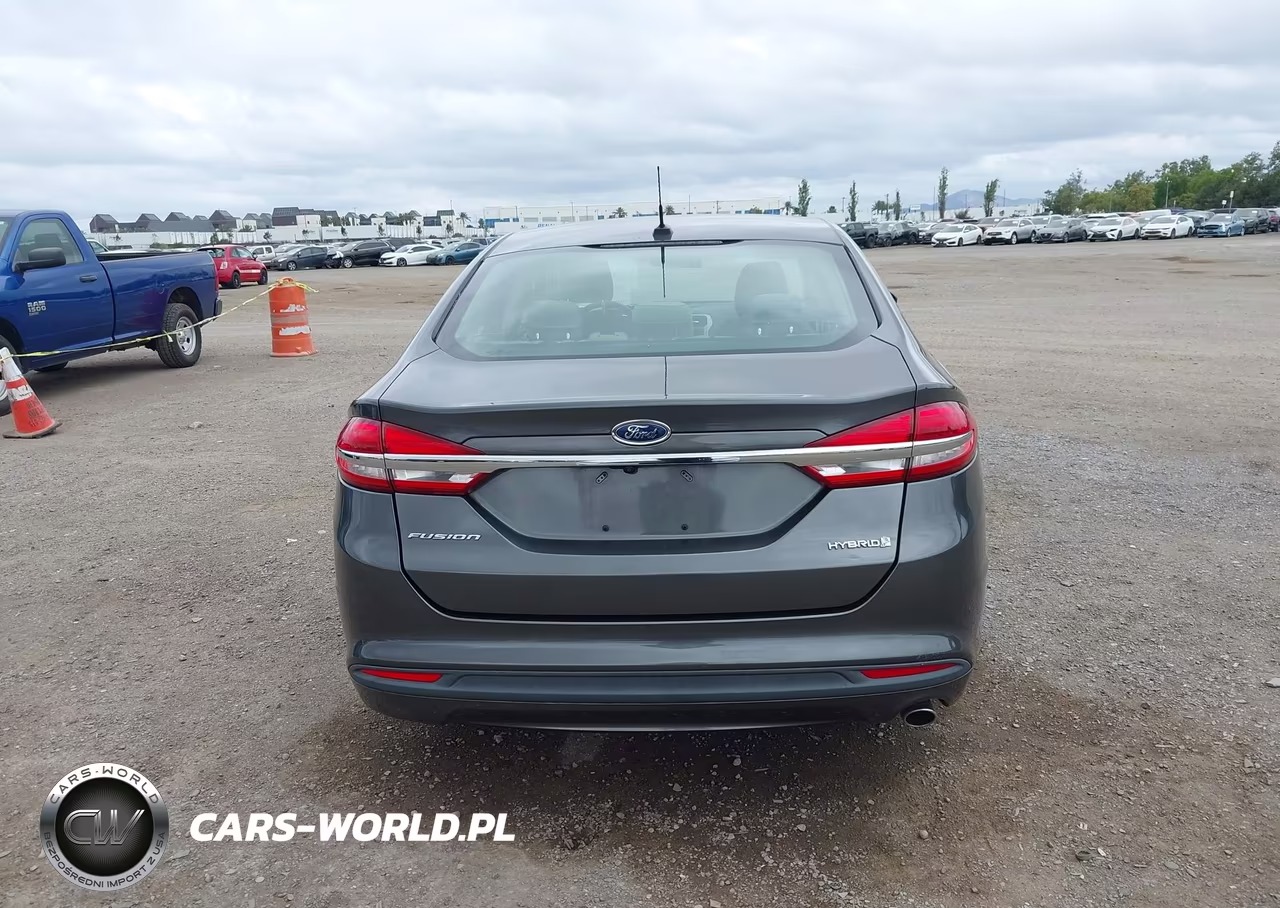 2018 Ford Fusion Hybrid S VIN:3FA6P0UU4JR254319 - 17