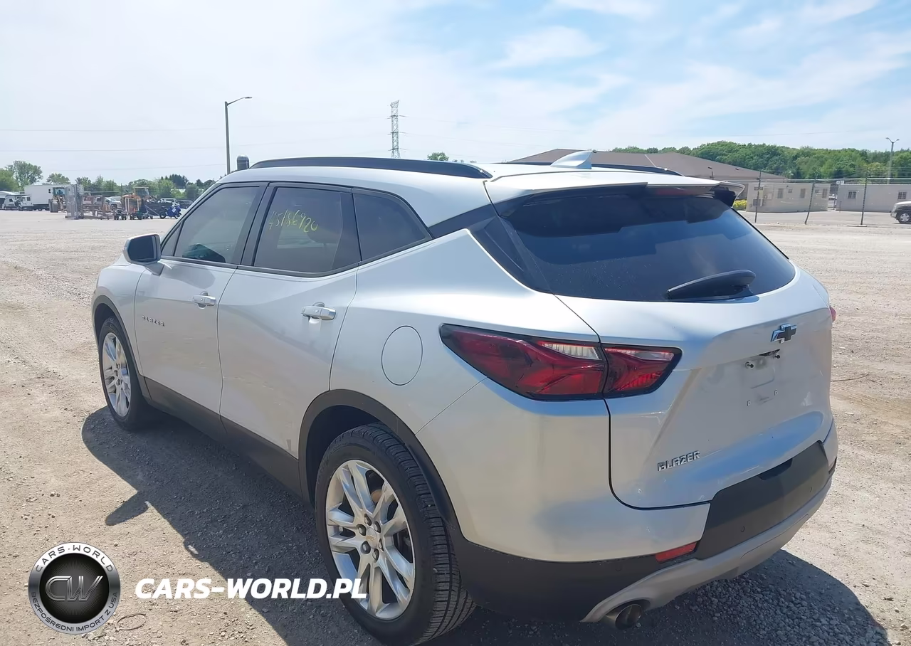 2019 Chevrolet Blazer VIN:3GNKBDRS3KS642357 - 3