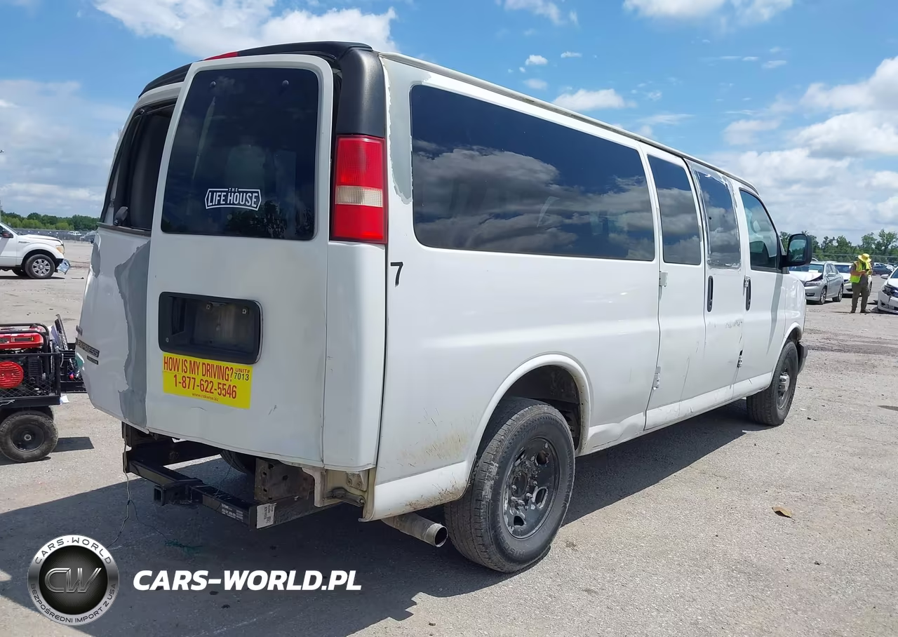 2011 Chevrolet Express 3500 Lt VIN:1GAZG1FG4B1171577 - 4