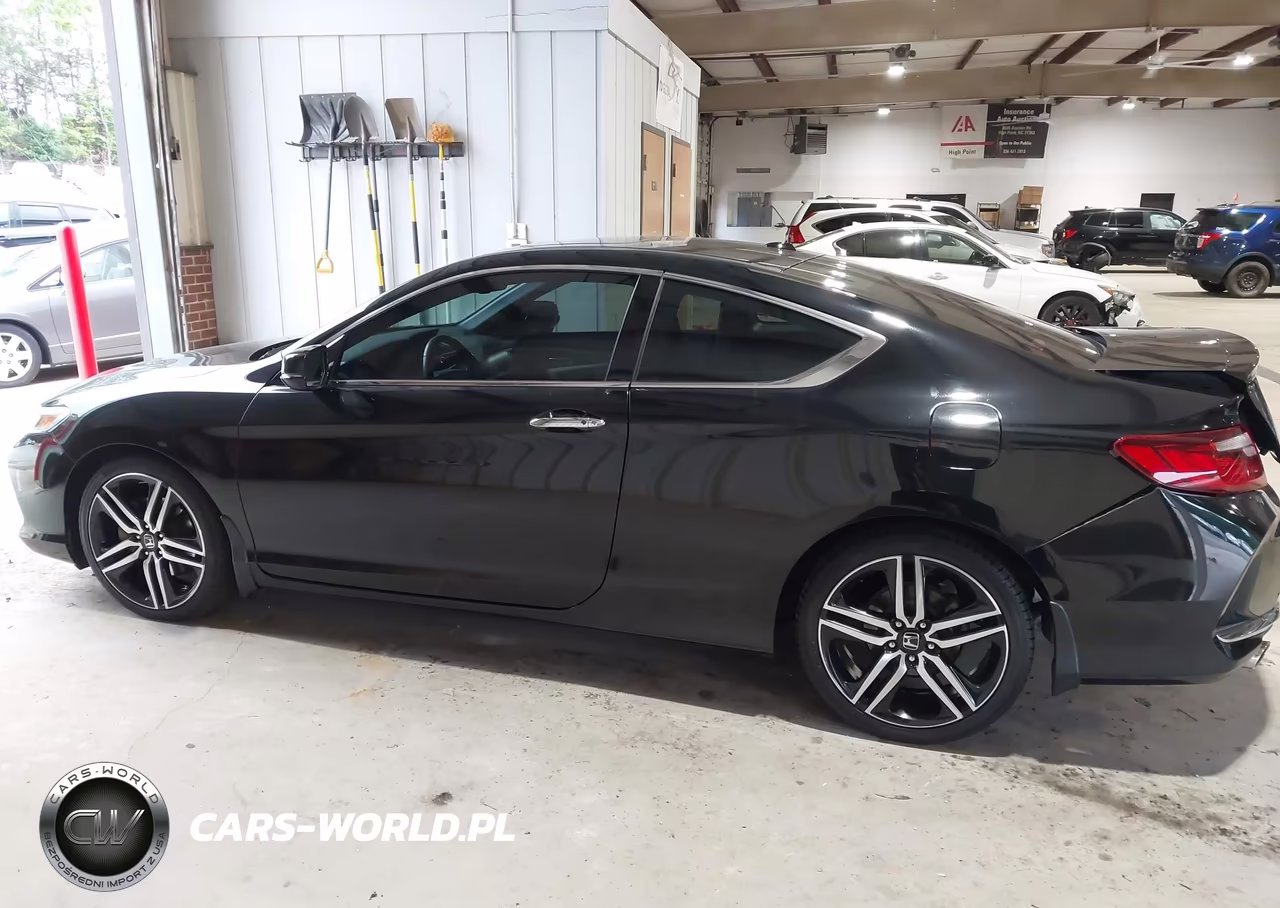 2017 Honda Accord Touring V6 VIN:1HGCT2B07HA007449 - 14