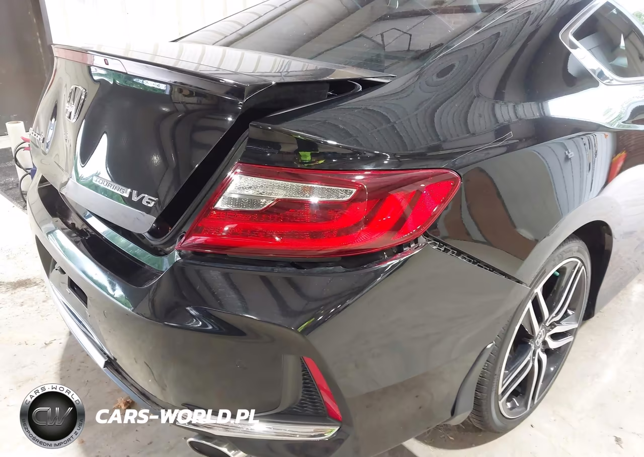 2017 Honda Accord Touring V6 VIN:1HGCT2B07HA007449 - 18