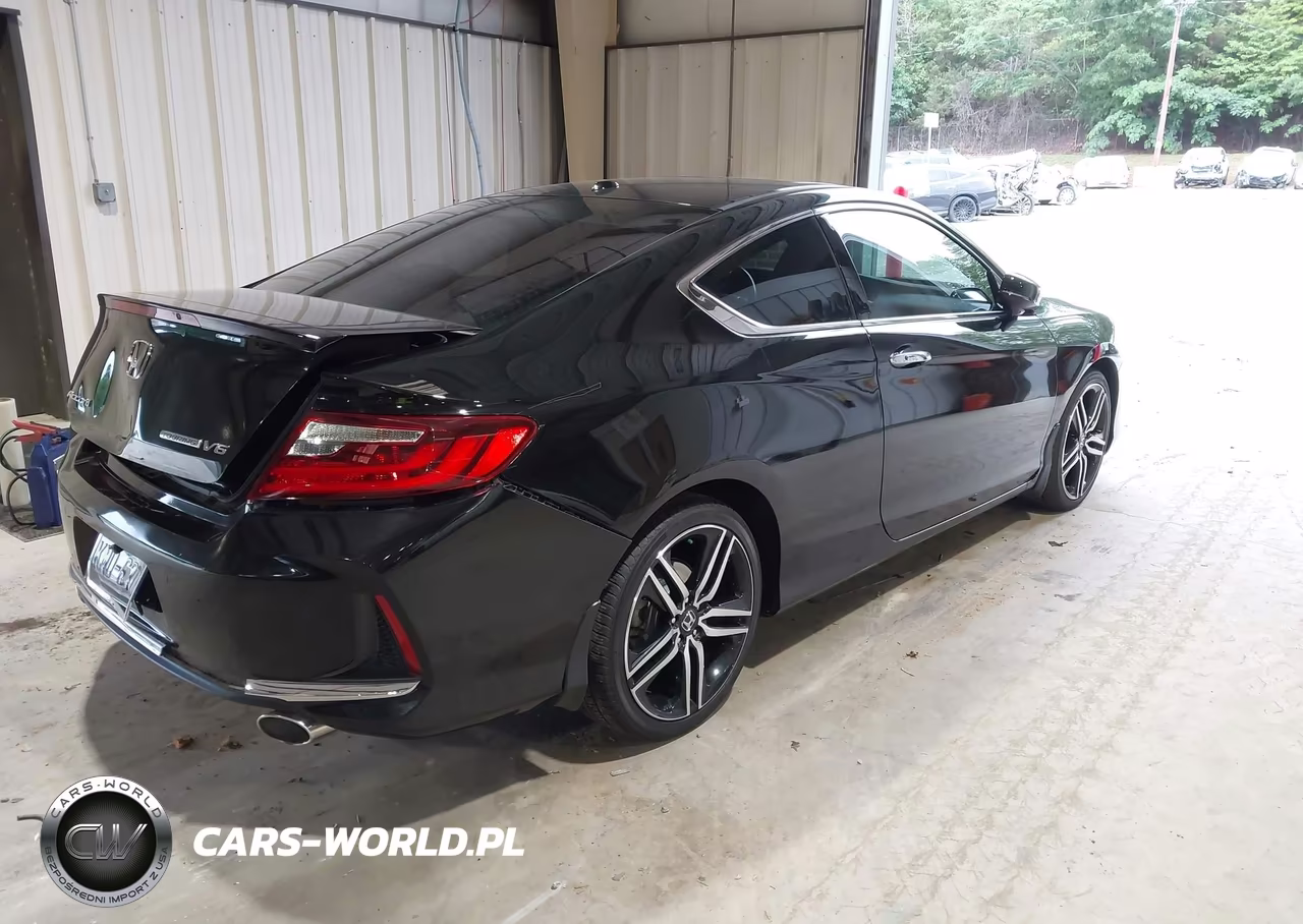 2017 Honda Accord Touring V6 VIN:1HGCT2B07HA007449 - 4