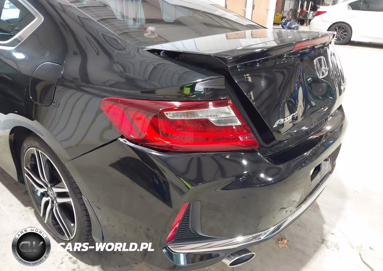 2017 Honda Accord Touring V6 VIN:1HGCT2B07HA007449 - 6