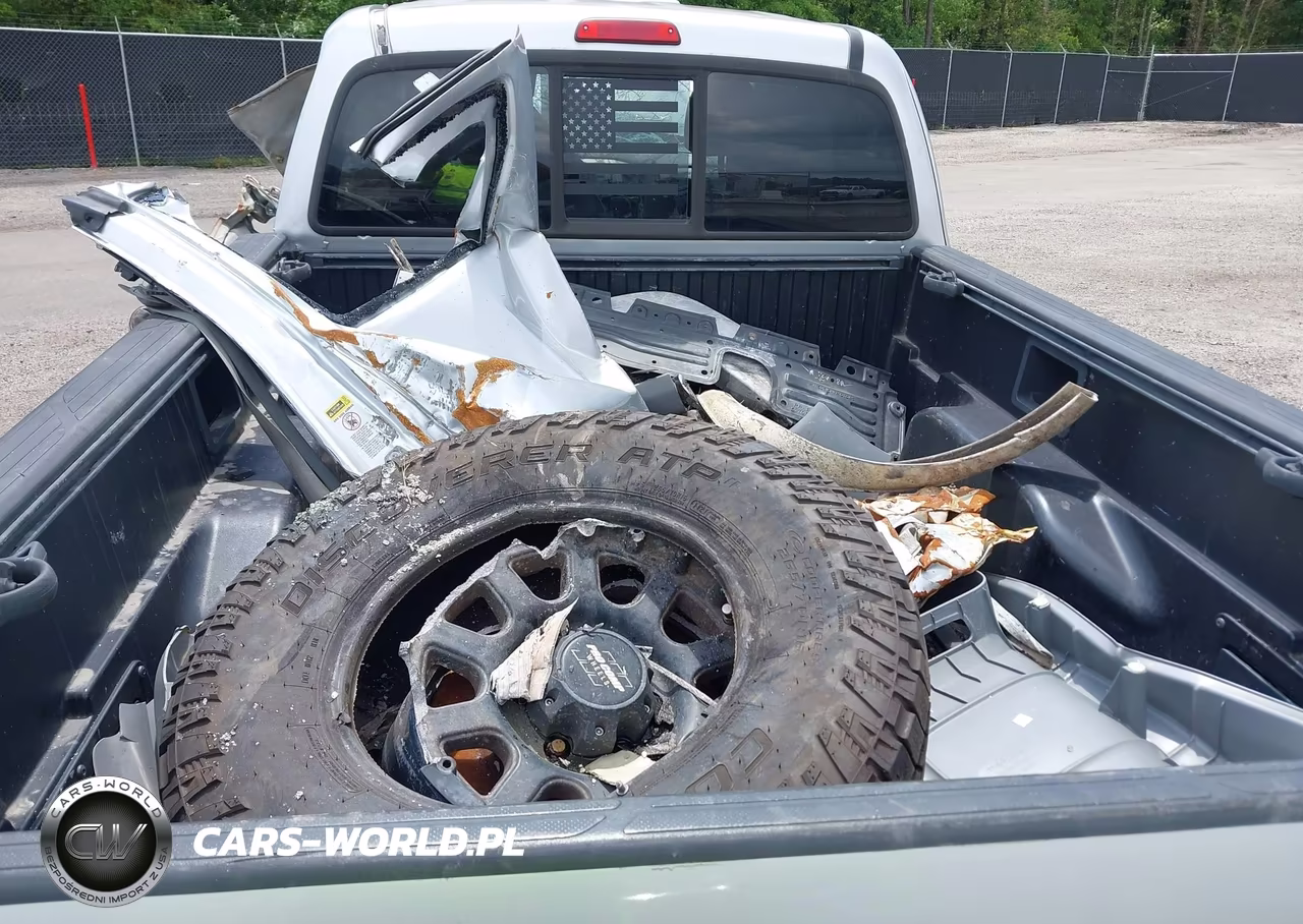 2011 Toyota Tacoma Base V6 VIN:5TFUU4EN6BX016960 - 12
