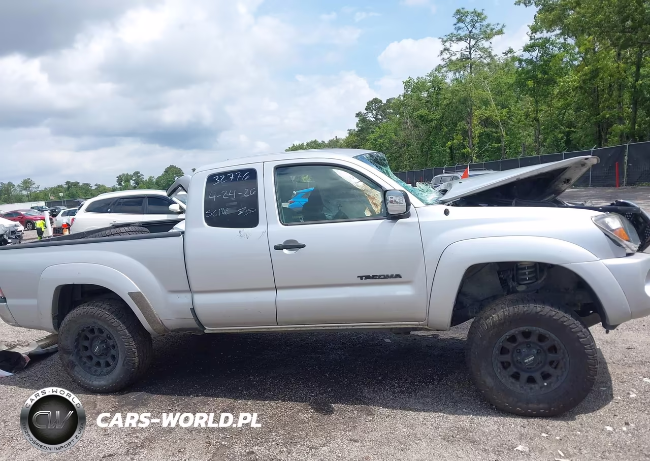 2011 Toyota Tacoma Base V6 VIN:5TFUU4EN6BX016960 - 14