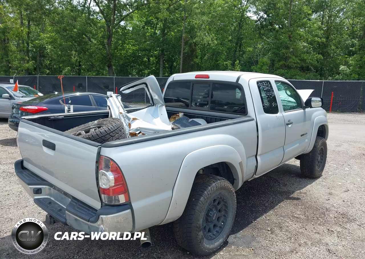 2011 Toyota Tacoma Base V6 VIN:5TFUU4EN6BX016960 - 4