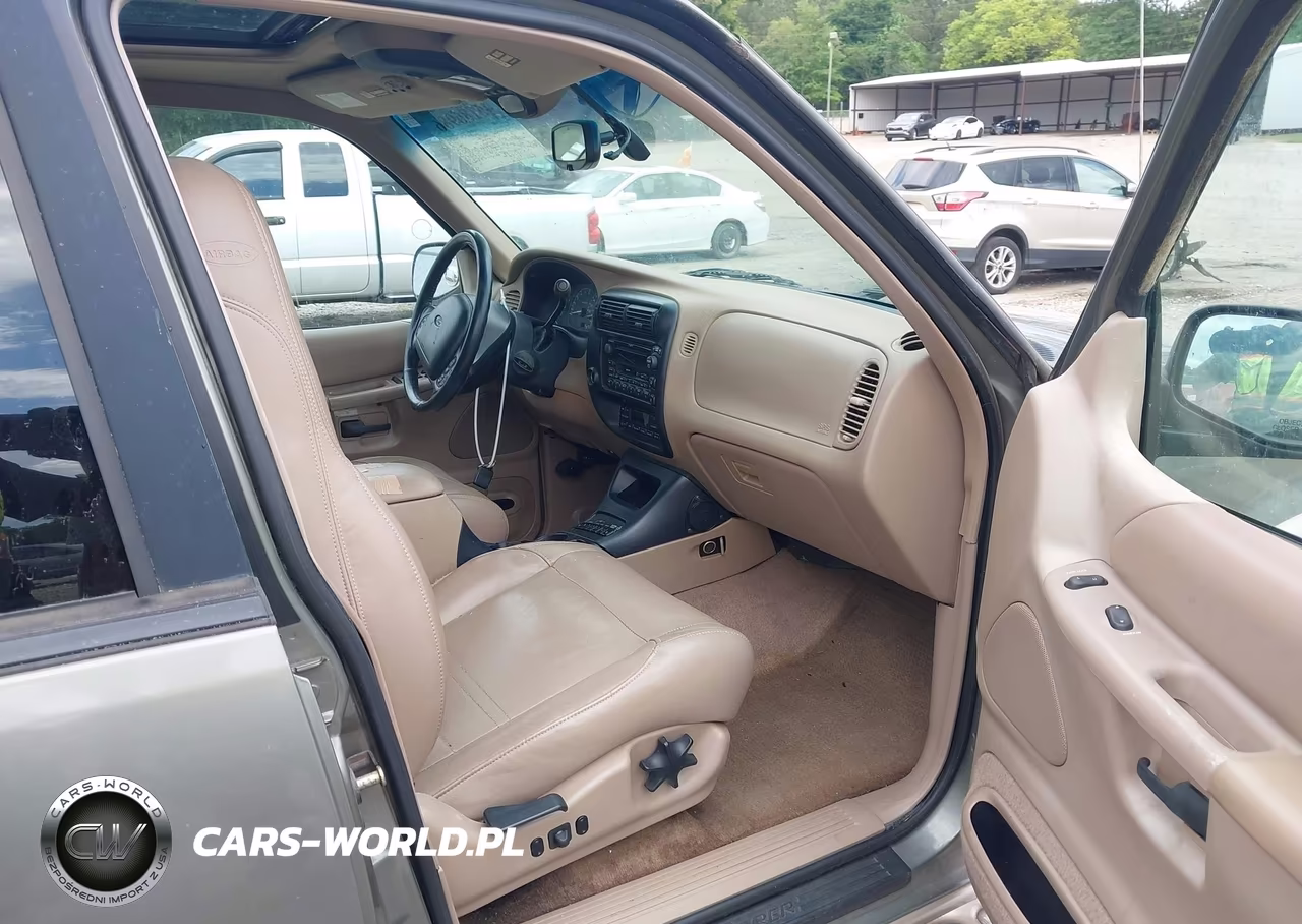 1999 Ford Explorer Eddie Bauer-Limited Edition-Xlt VIN:1FMDU32E8XZA93111 - 5