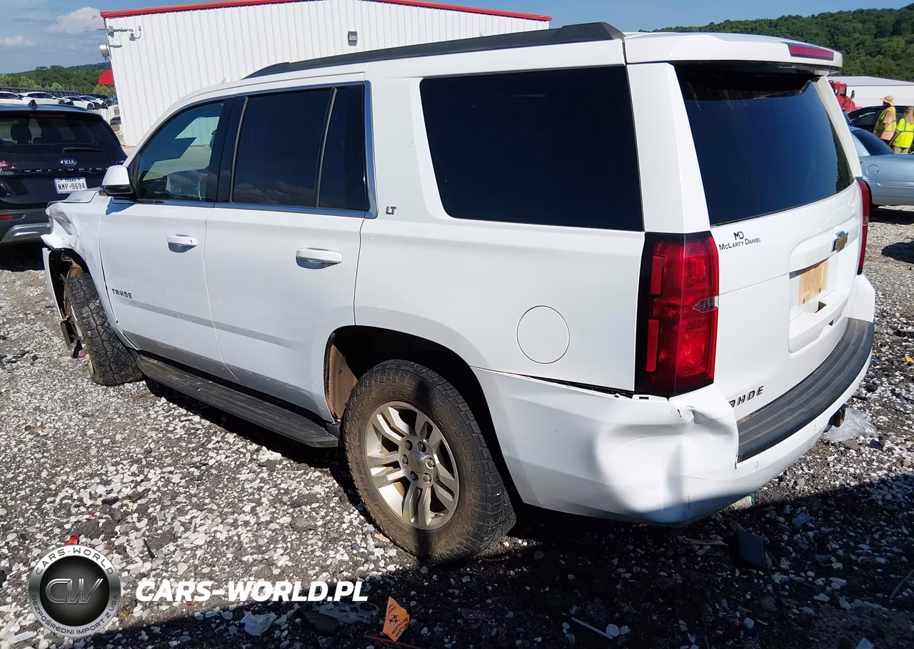 2018 Chevrolet Tahoe Lt VIN:1GNSCBKC6JR110610 - 3