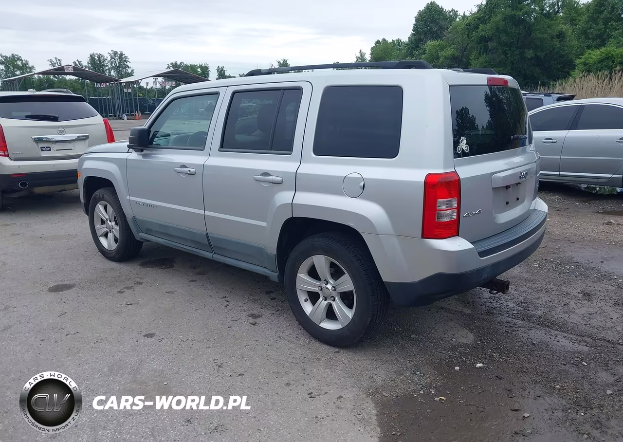 2011 Jeep Patriot Sport VIN:1J4NF1GBXBD279528 - 3