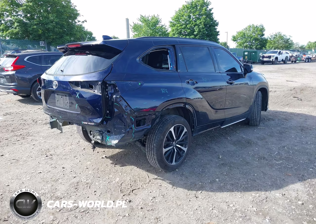 2022 Toyota Highlander Xse VIN:5TDLZRBH0NS248795 - 4