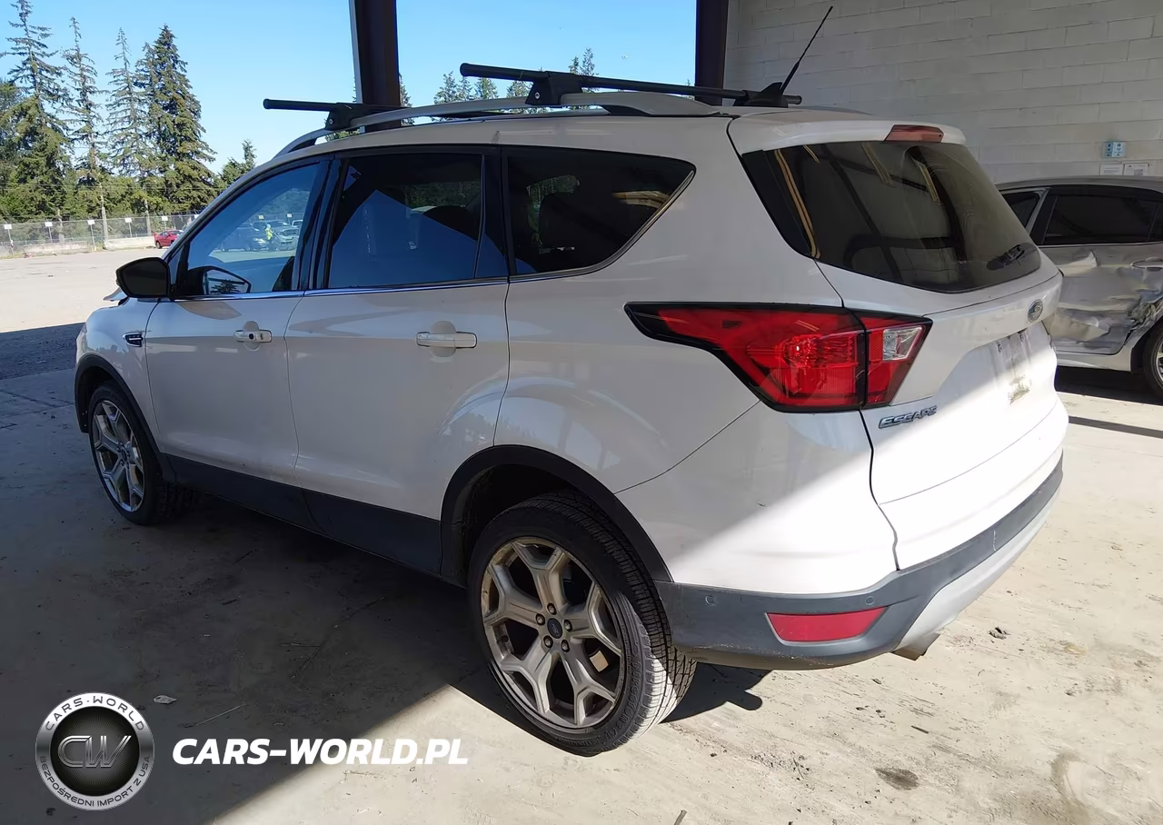 2019 Ford Escape Titanium VIN:1FMCU9J90KUA82600 - 3