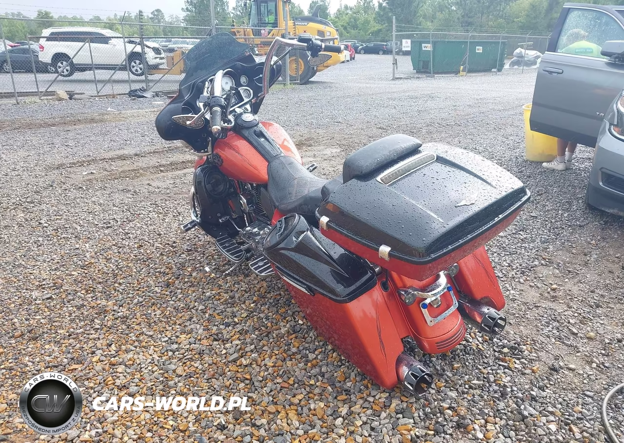 2011 Harley-Davidson Flhx VIN:1HD1KB419BB603130 - 3