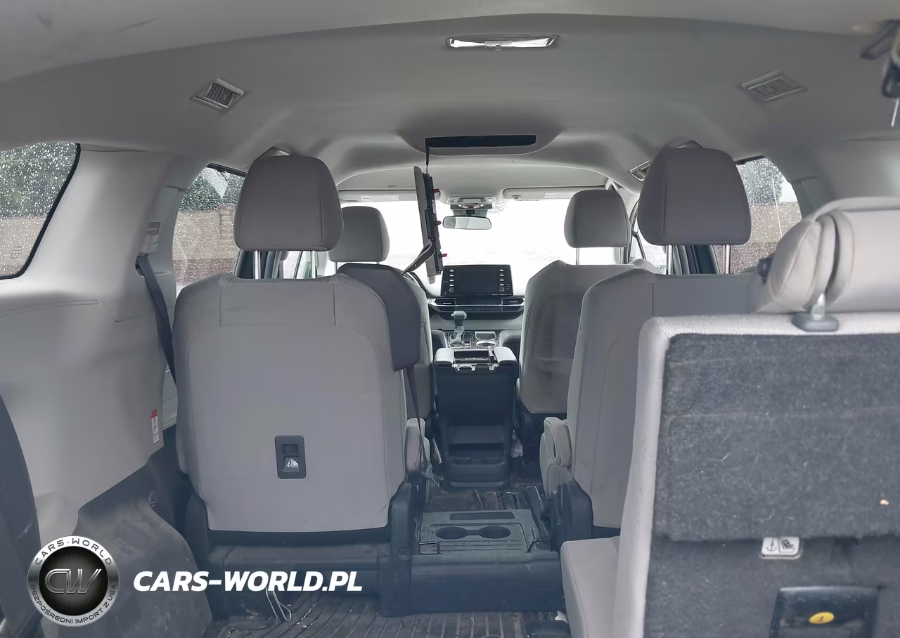 2023 Toyota Sienna Le VIN:5TDKSKFC1PS080478 - 19