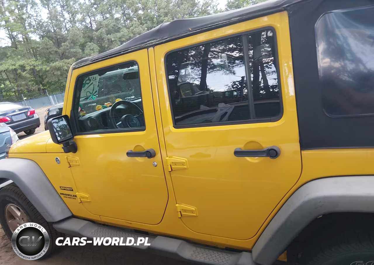 2011 Jeep Wrangler Unlimited Sport VIN:1J4HA3H17BL528757 - 14