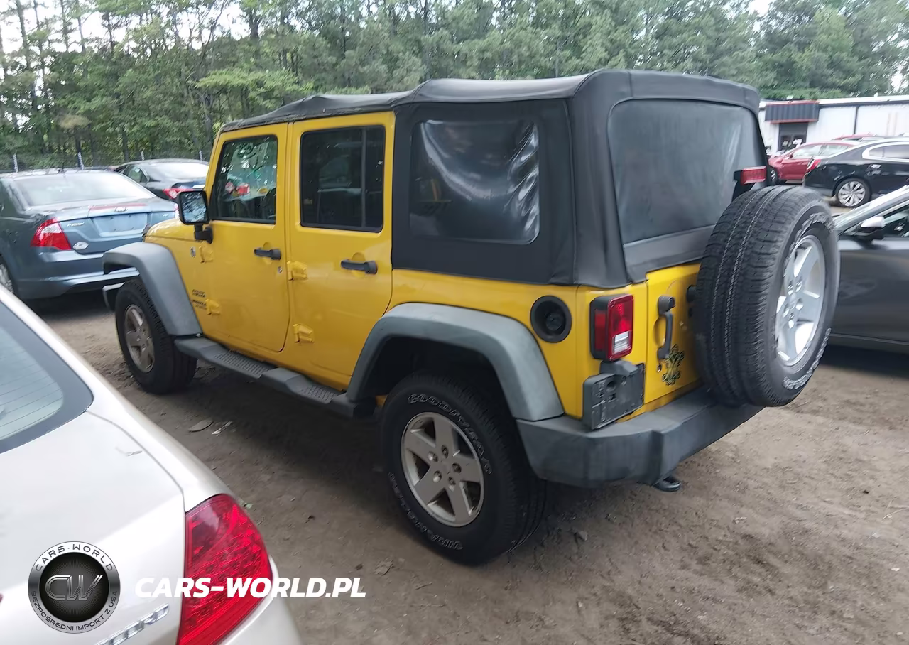 2011 Jeep Wrangler Unlimited Sport VIN:1J4HA3H17BL528757 - 3