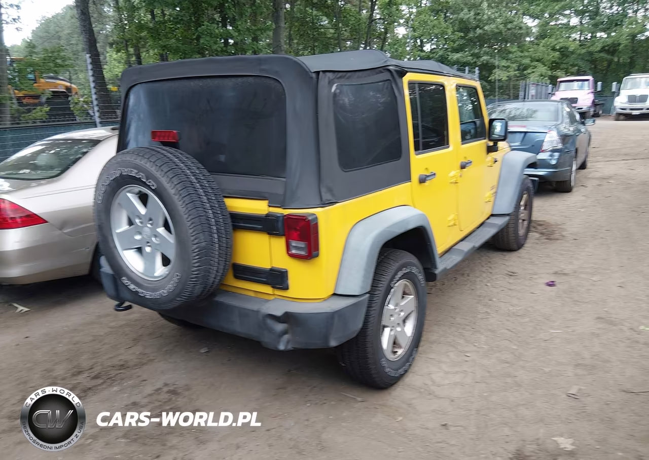 2011 Jeep Wrangler Unlimited Sport VIN:1J4HA3H17BL528757 - 4