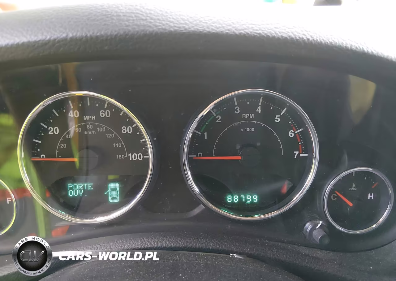 2011 Jeep Wrangler Unlimited Sport VIN:1J4HA3H17BL528757 - 7
