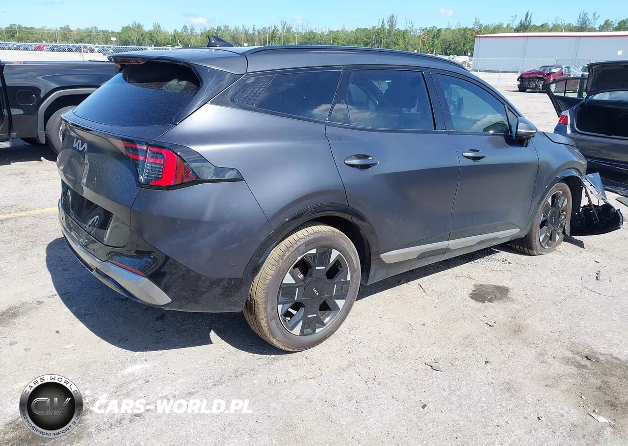 2026 Kia Sportage Sx-Prestige VIN:5XYK53DF9TG410496 - 4