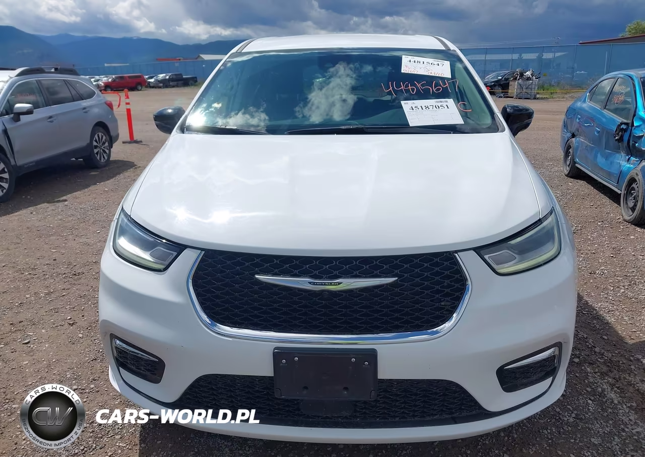 2024 Chrysler Pacifica Touring L VIN:2C4RC1BG2RR167686 - 12