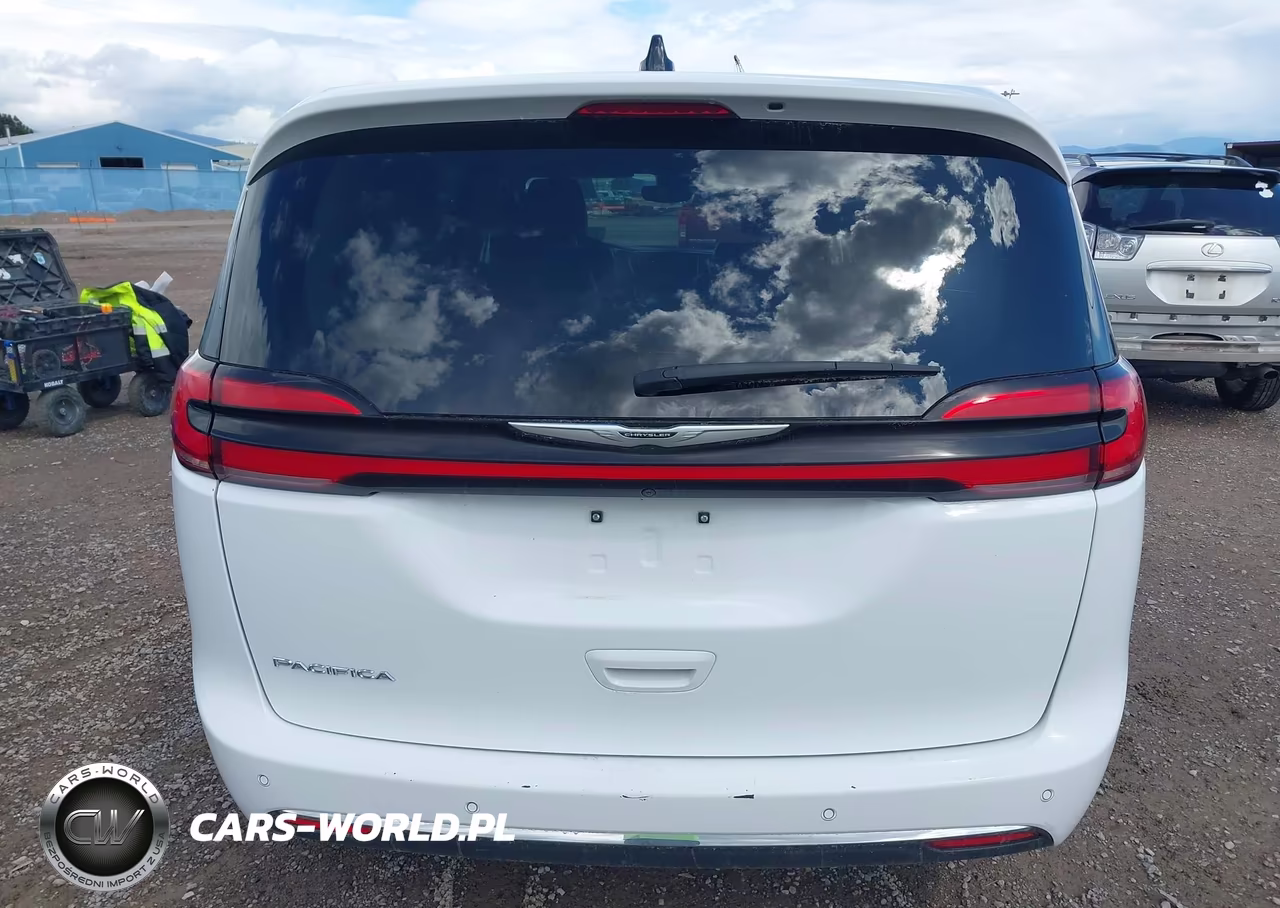 2024 Chrysler Pacifica Touring L VIN:2C4RC1BG2RR167686 - 16