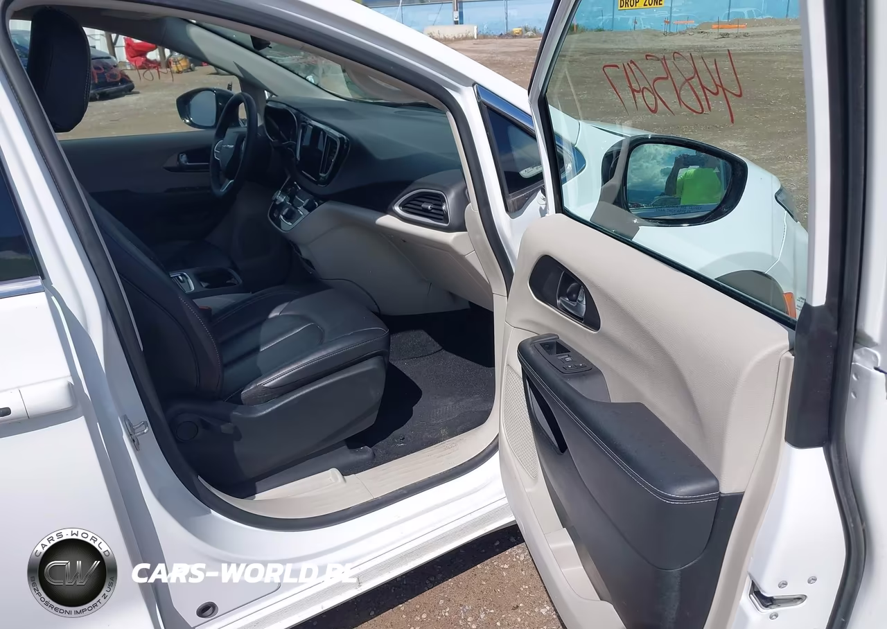 2024 Chrysler Pacifica Touring L VIN:2C4RC1BG2RR167686 - 5