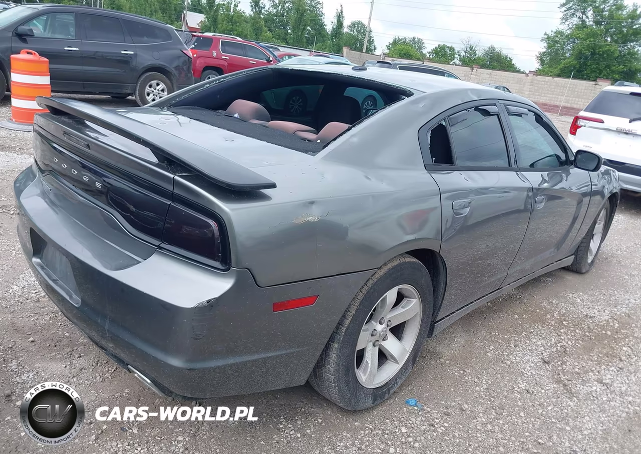 2011 Dodge Charger VIN:2B3CL3CG1BH590871 - 4