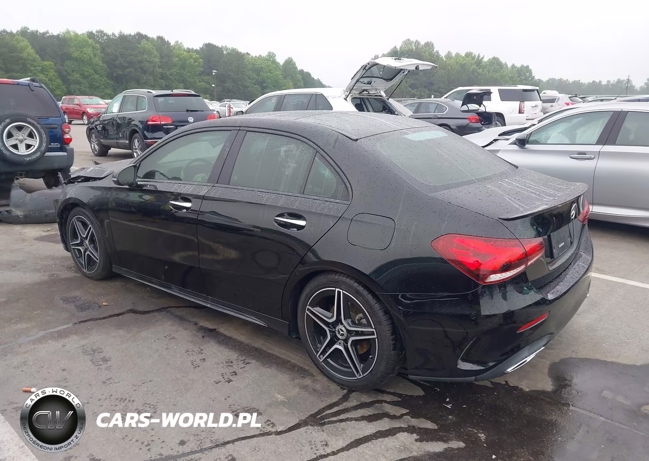 2020 Mercedes-Benz A 220 4Matic VIN:W1K3G4FB9LJ235218 - 3