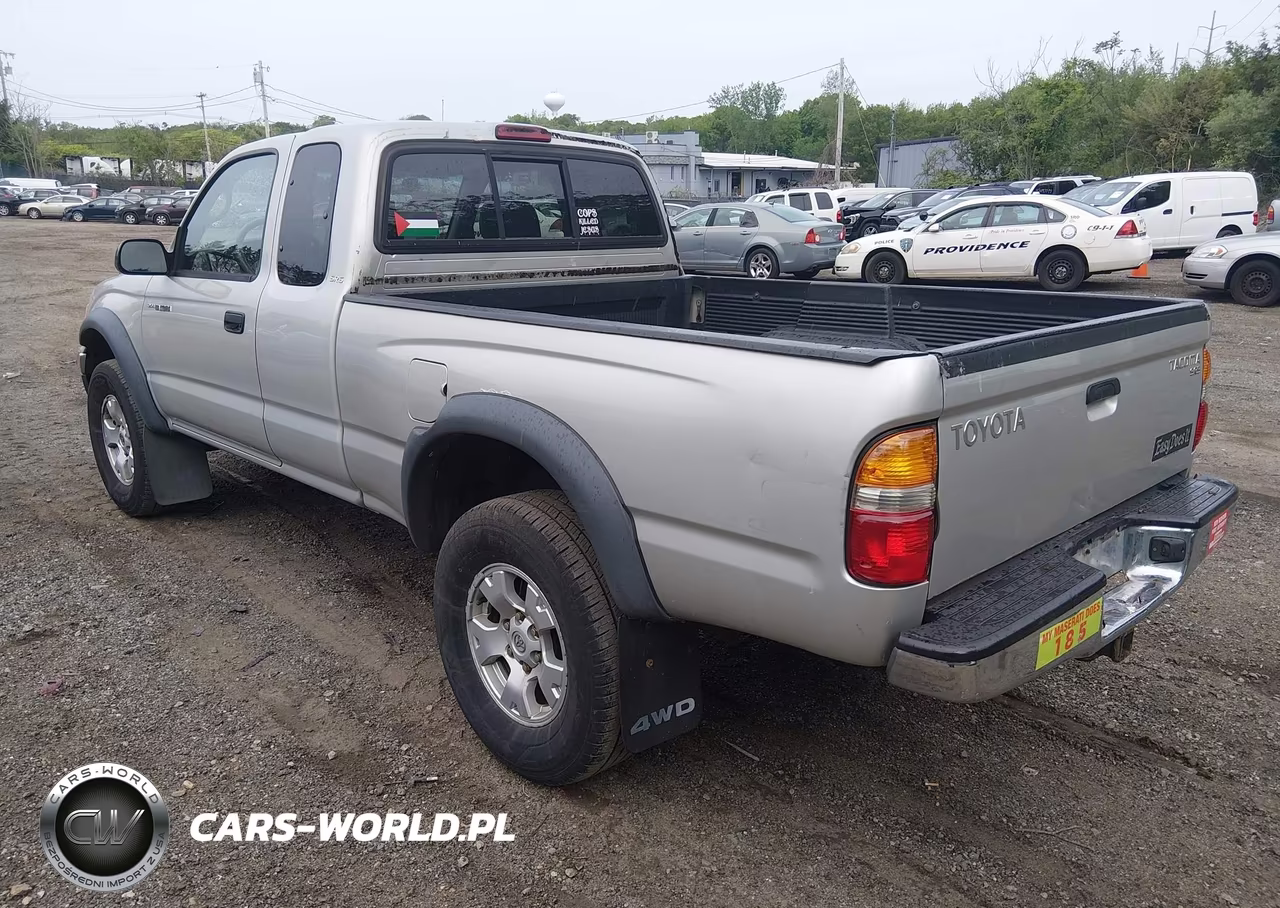 2003 Toyota Tacoma VIN:5TEWM72N33Z240681 - 3
