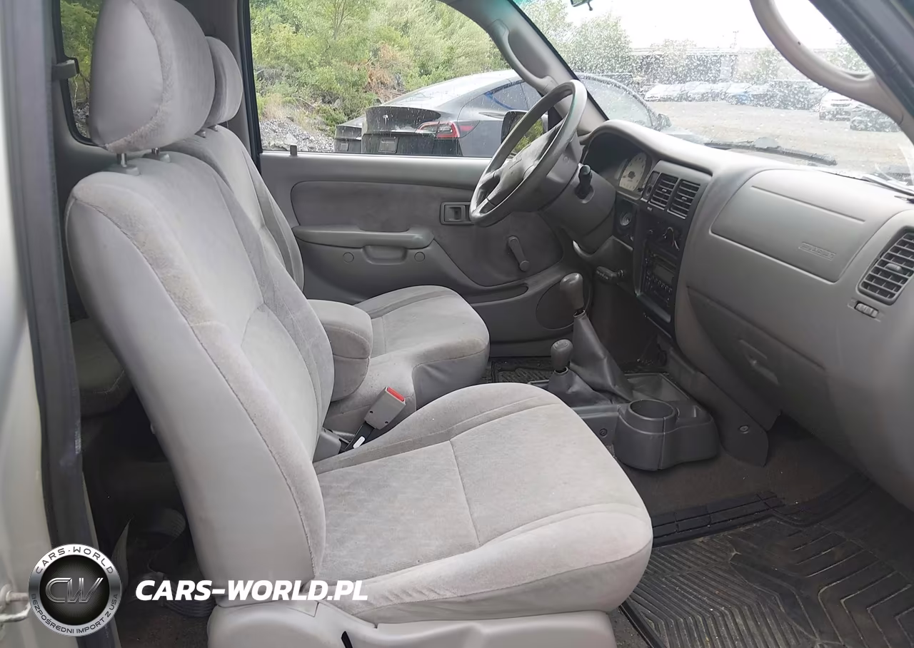 2003 Toyota Tacoma VIN:5TEWM72N33Z240681 - 5