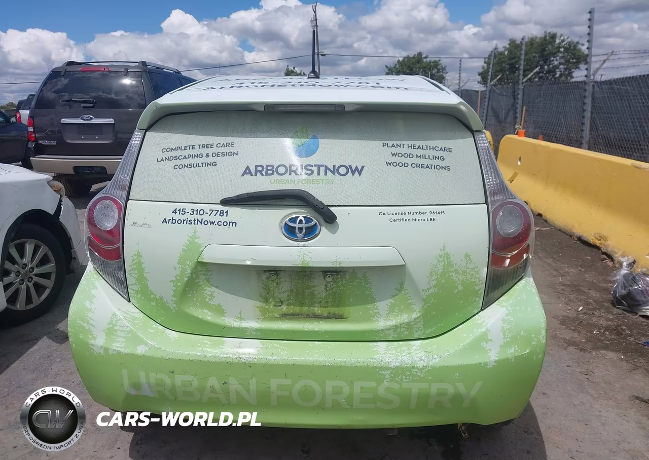 2013 Toyota Prius C One VIN:JTDKDTB36D1556819 - 16