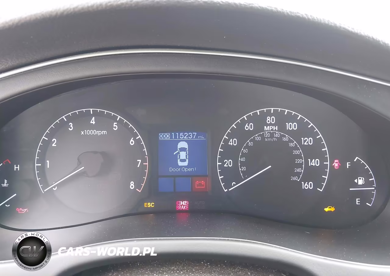 2012 Hyundai Genesis 3.8 VIN:KMHGC4DD2CU200851 - 7