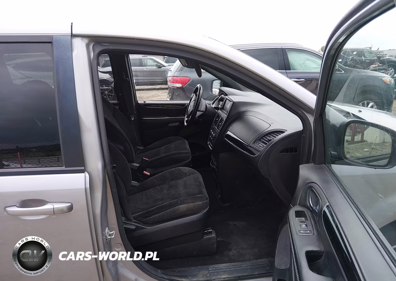 2018 Dodge Grand Caravan Se Plus VIN:2C4RDGBG2JR198764 - 5