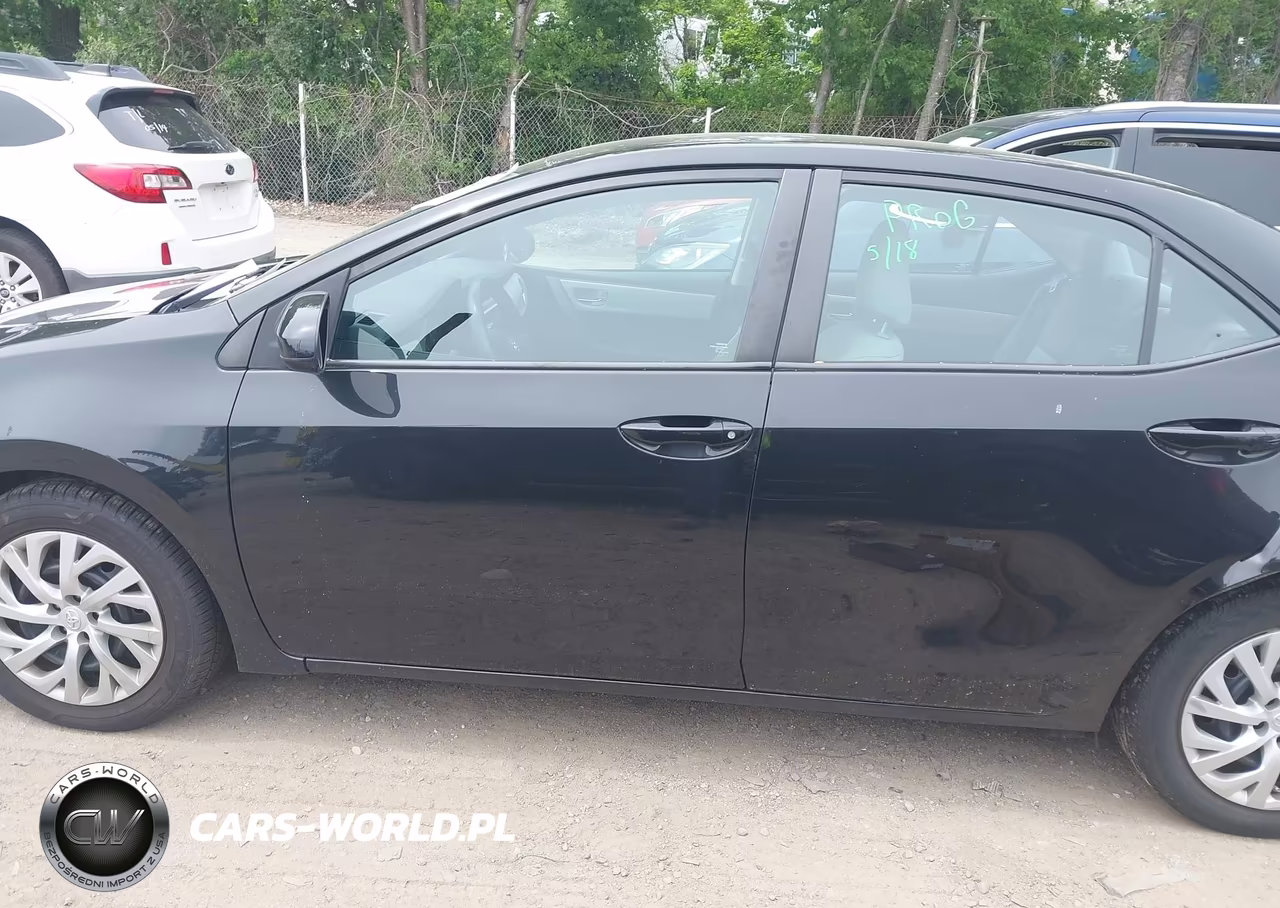 2017 Toyota Corolla Le VIN:2T1BURHE9HC802713 - 14