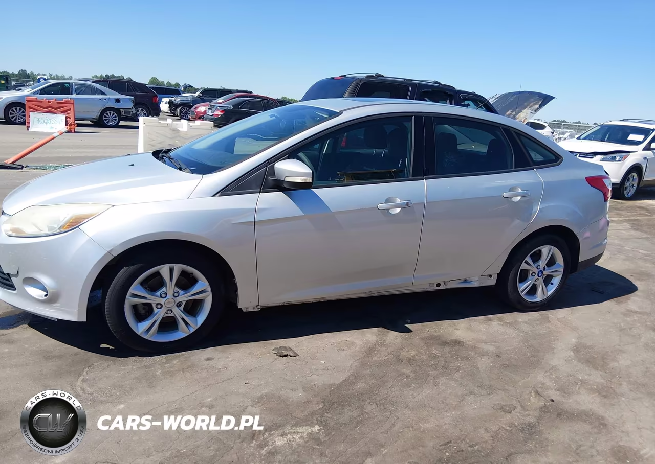 2014 Ford Focus Se VIN:1FADP3F27EL215927 - 14
